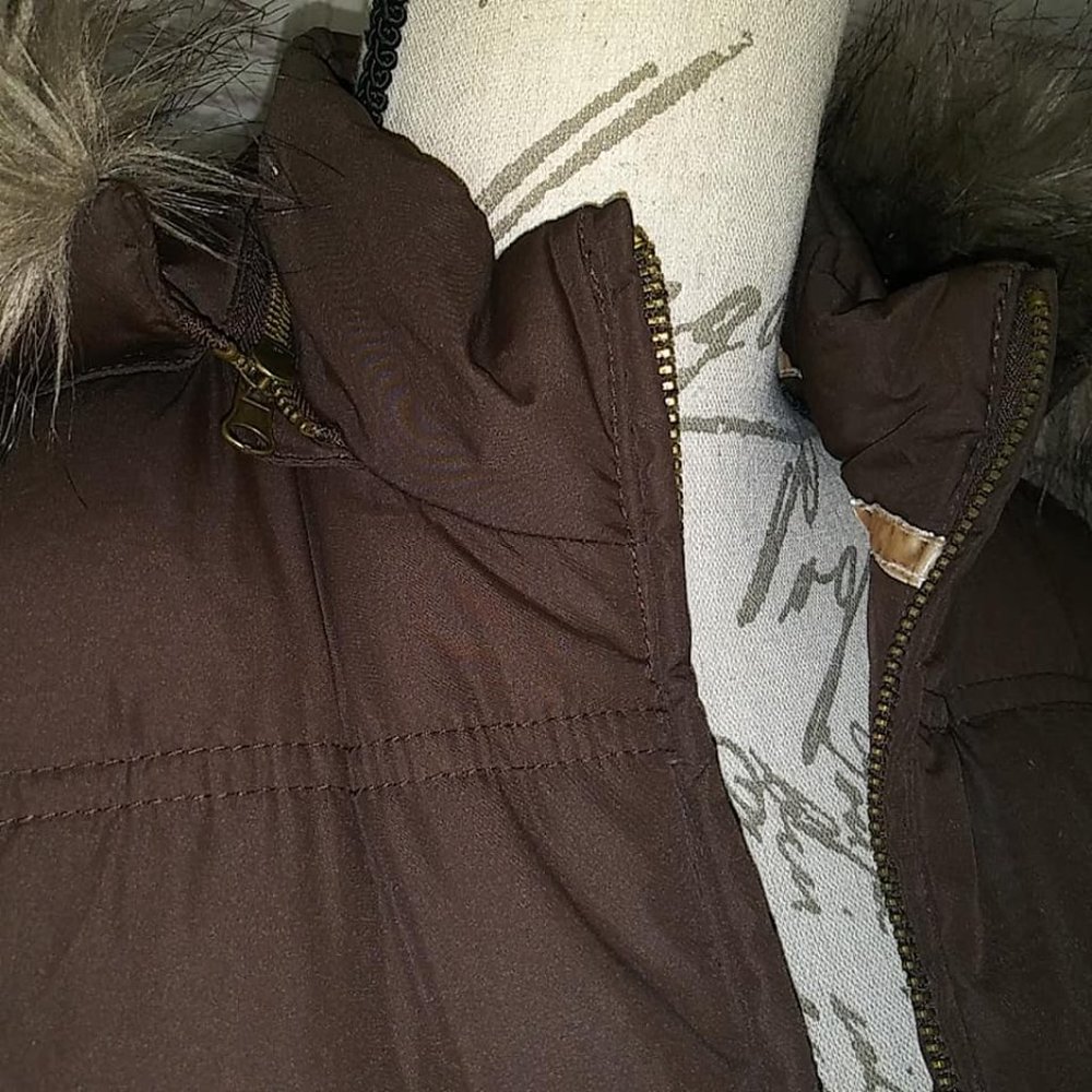 Abercrombie Size L Girls Brown Down Puffer Vest - Picture 8 of 10